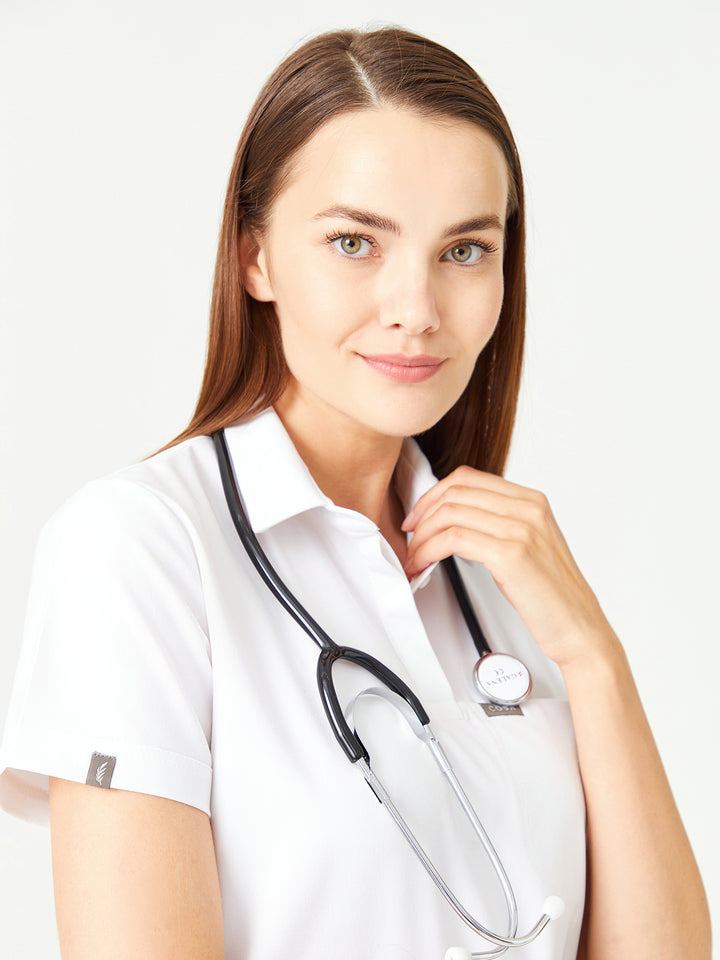 Fit Medical 03  Дамска  Медицинска туника  -  Цвят Бял